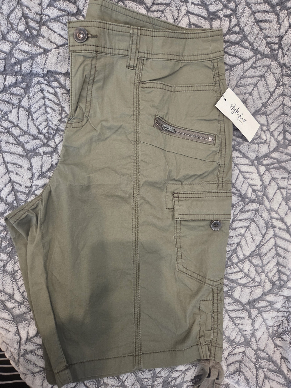 Women's Olive Green Bermuda Shorts Size 12 Petite
